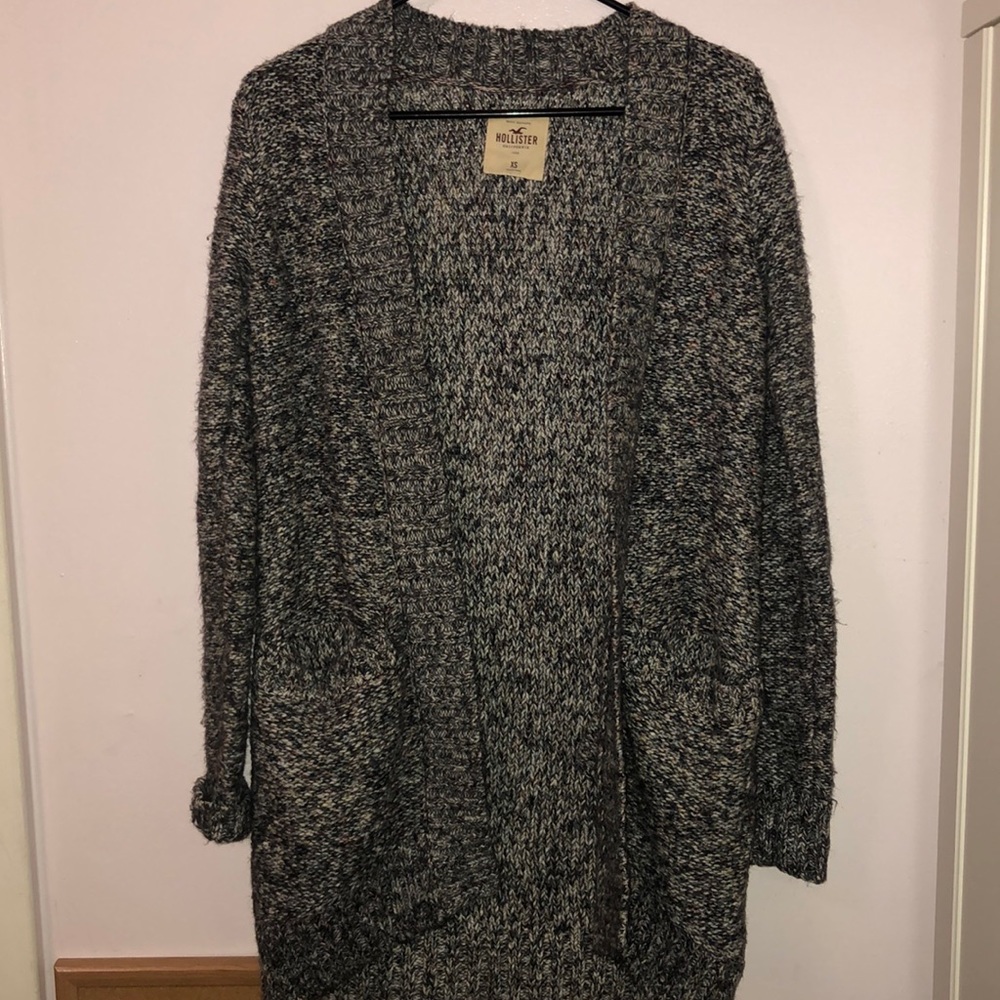 Cute HOLLISTER cardigan